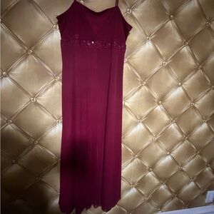 Chic Maroon Maxi Dress